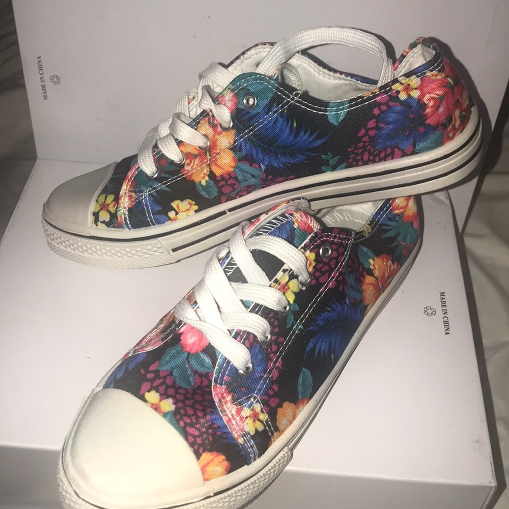 Never before worn Summer Sneakers